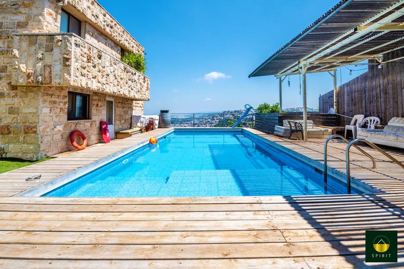 Northwestern Ridge Luxury Estate | Panoramic Sea Views – photo 1