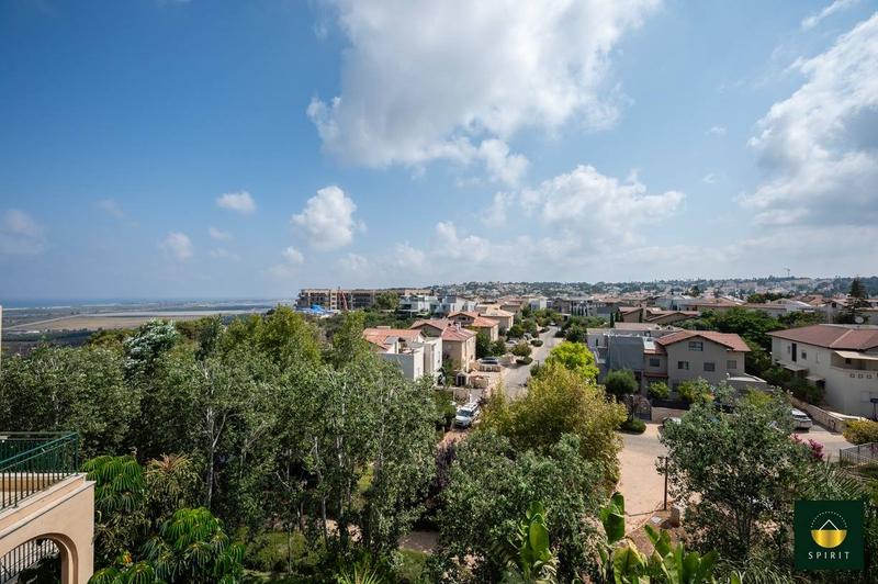 3 Room Penthouse with Private Roof & Sea View | Hashmura Zichron Yaakov – photo 3