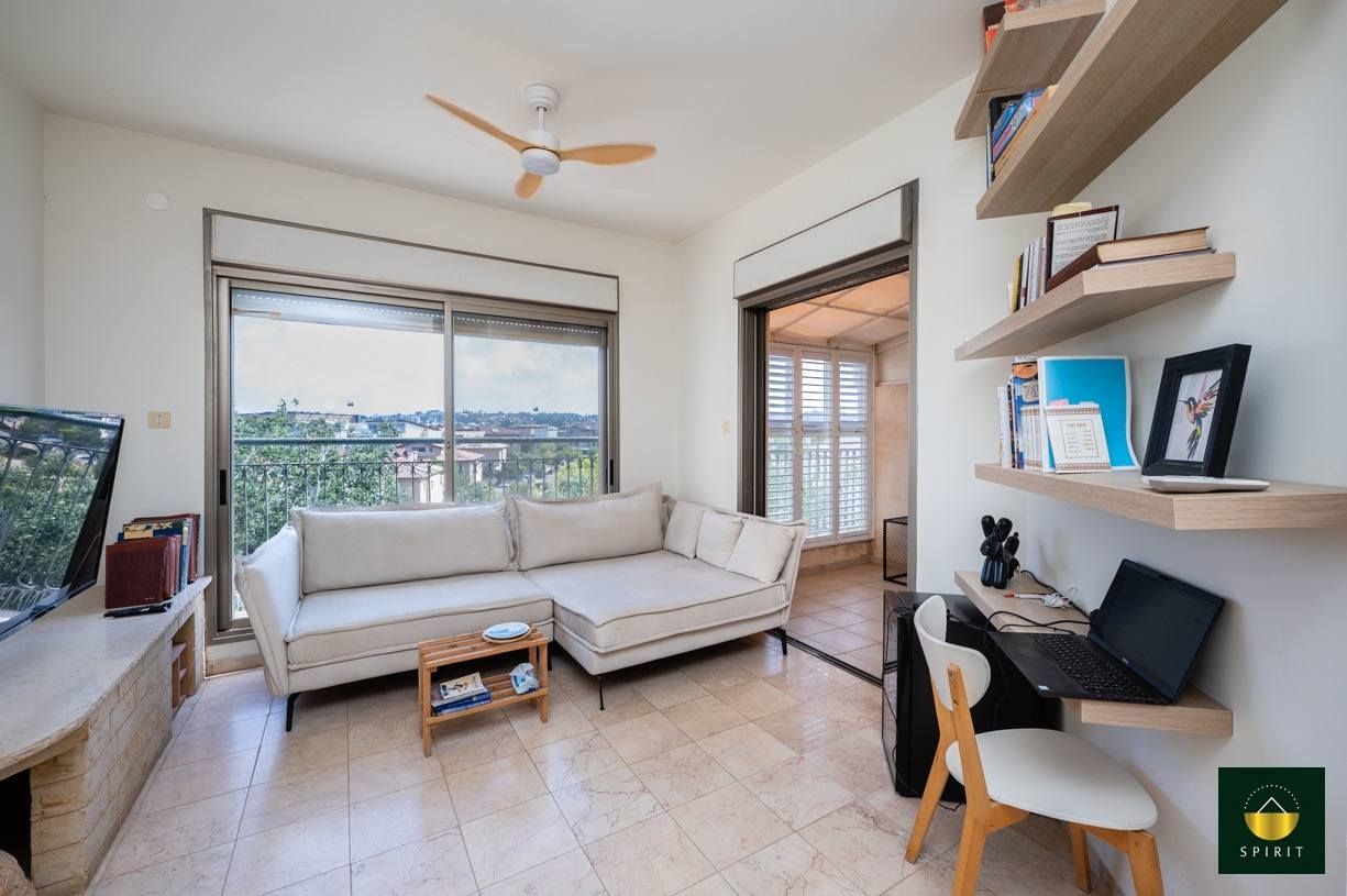 3 Room Penthouse with Private Roof & Sea View | Hashmura Zichron Yaakov, Zichron Yaakov – photo 2