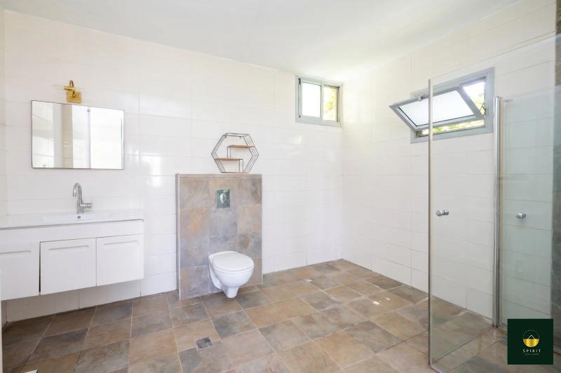 Detached Corner Home with Open Views & Partial Sea View | 8 Rooms – photo 11
