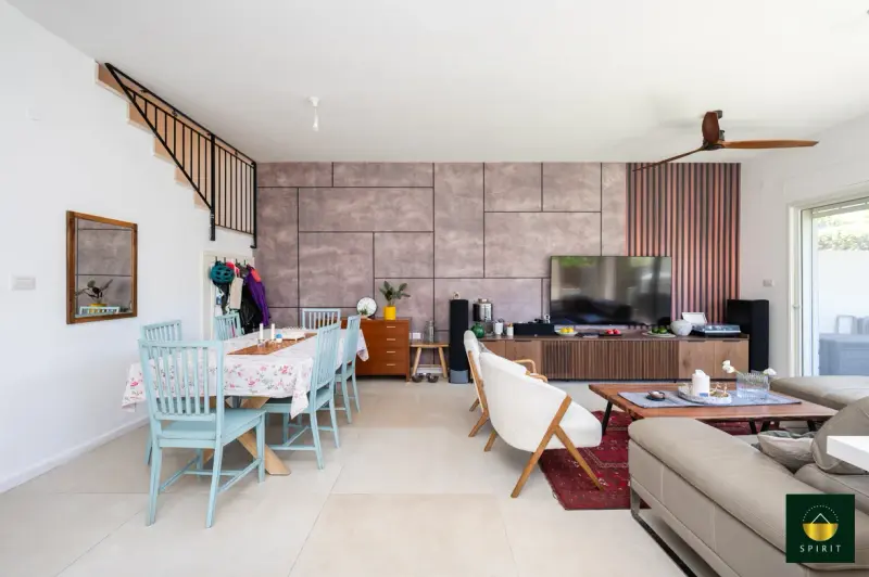 Modern Semi-Detached Home in Neve Baron | 5 Rooms – photo 3