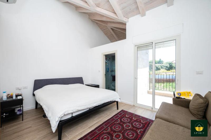 Modern Semi-Detached Home in Neve Baron | 5 Rooms – photo 10