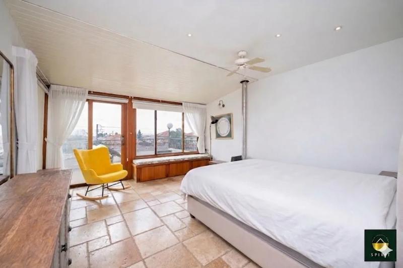 Spacious Semi-Detached Home in Yaakov Neighborhood | 6 Rooms – photo 8