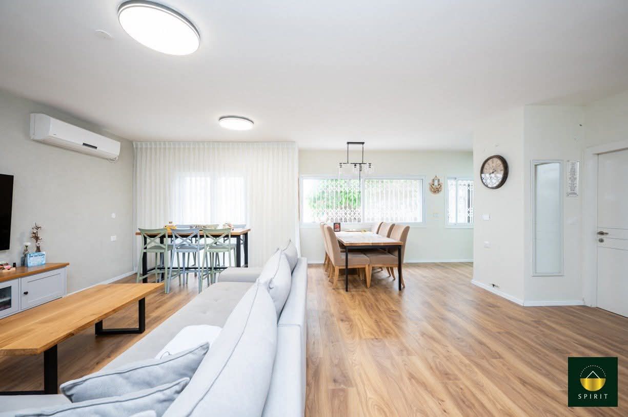 Renovated Semi-Detached Home in Hashmura | 6 Rooms + Family Area – photo 11