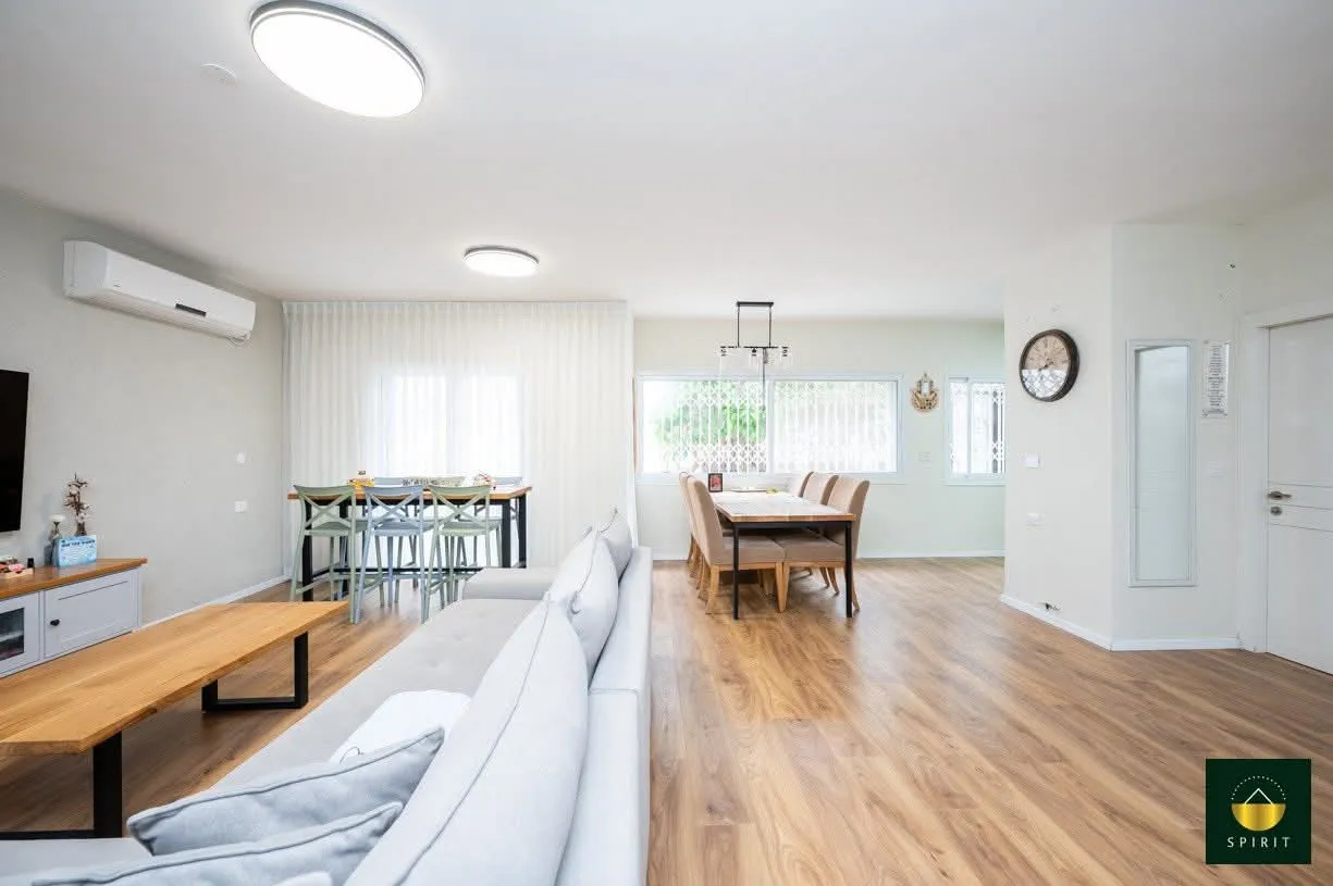 Renovated Semi-Detached Home in Hashmura | 6 Rooms + Family Area, Zichron Yaakov – photo 11