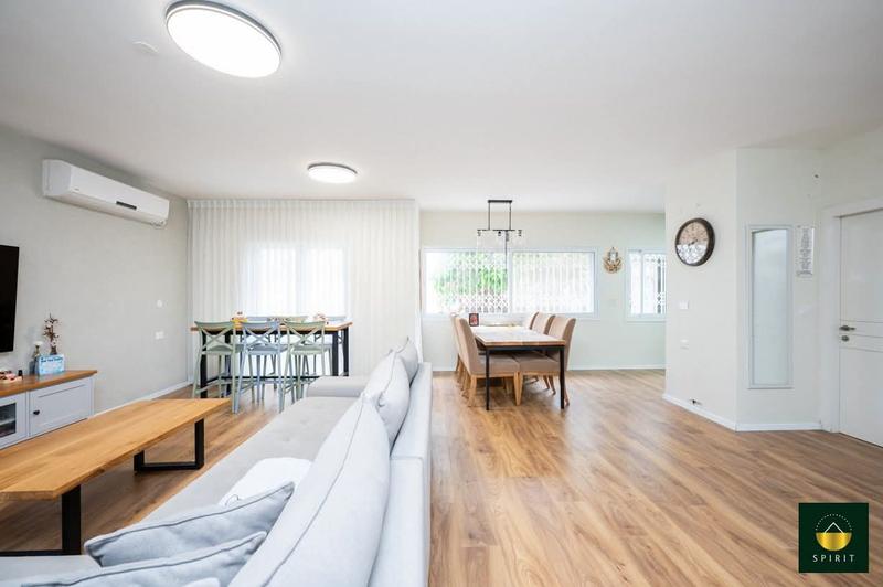 Renovated Semi-Detached Home in Hashmura | 6 Rooms + Family Area – photo 11