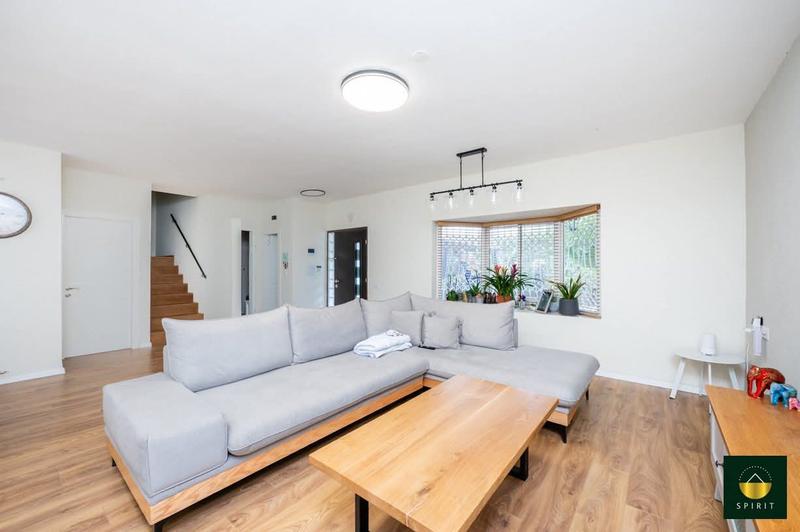 Renovated Semi-Detached Home in Hashmura | 6 Rooms + Family Area – photo 13